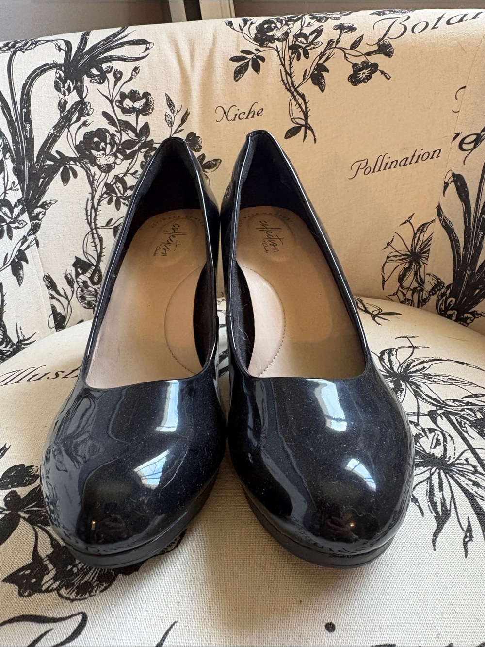 Women’s Black Patent Platform Pumps Clarks size 10M